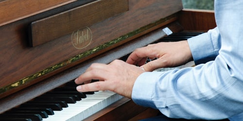Une école de piano en Bretagne